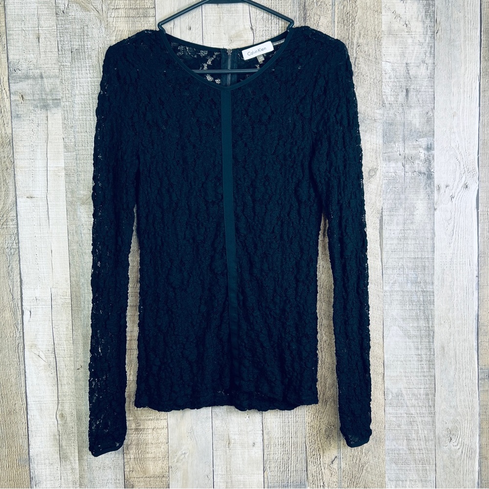 Calvin Klein XS Lace Long Sleeve Crewneck Back Zip Closure